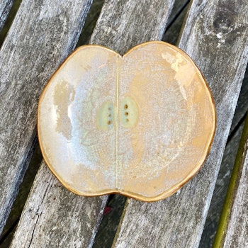 Assiett äpple beige