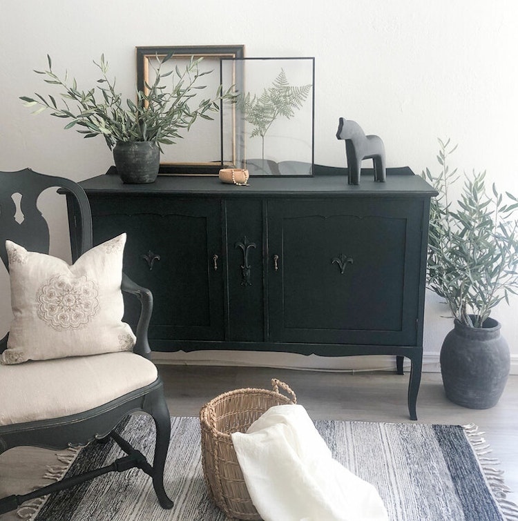 Svart sideboard