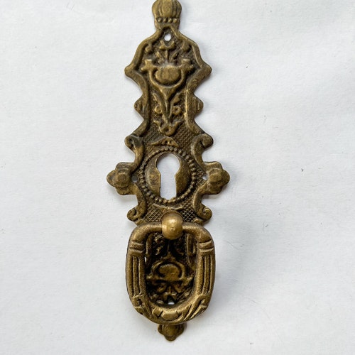 Möbelkläpp i bronsoxid med nyckelhål