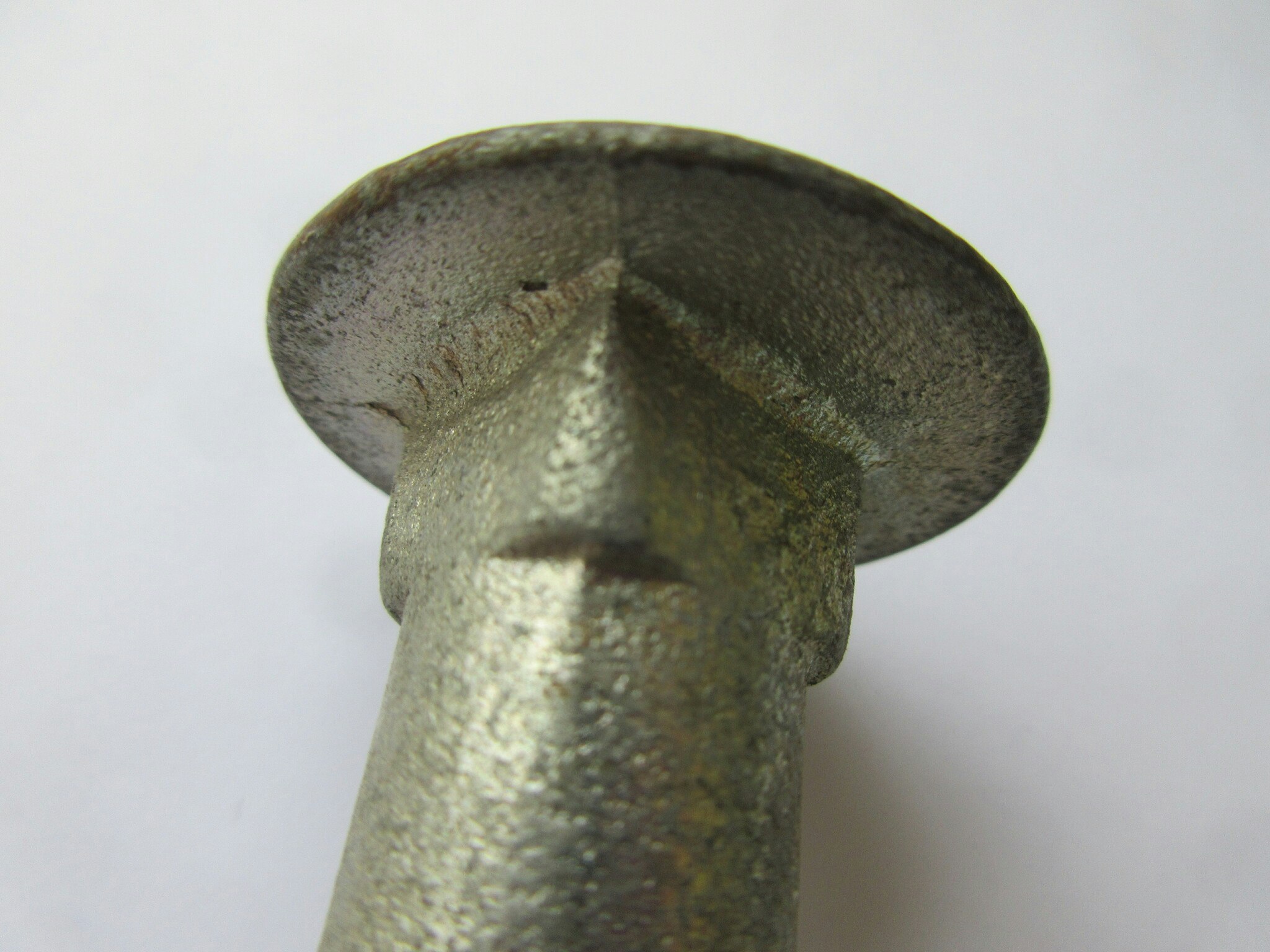 UVBF. 5/8x150mm. Med mutter