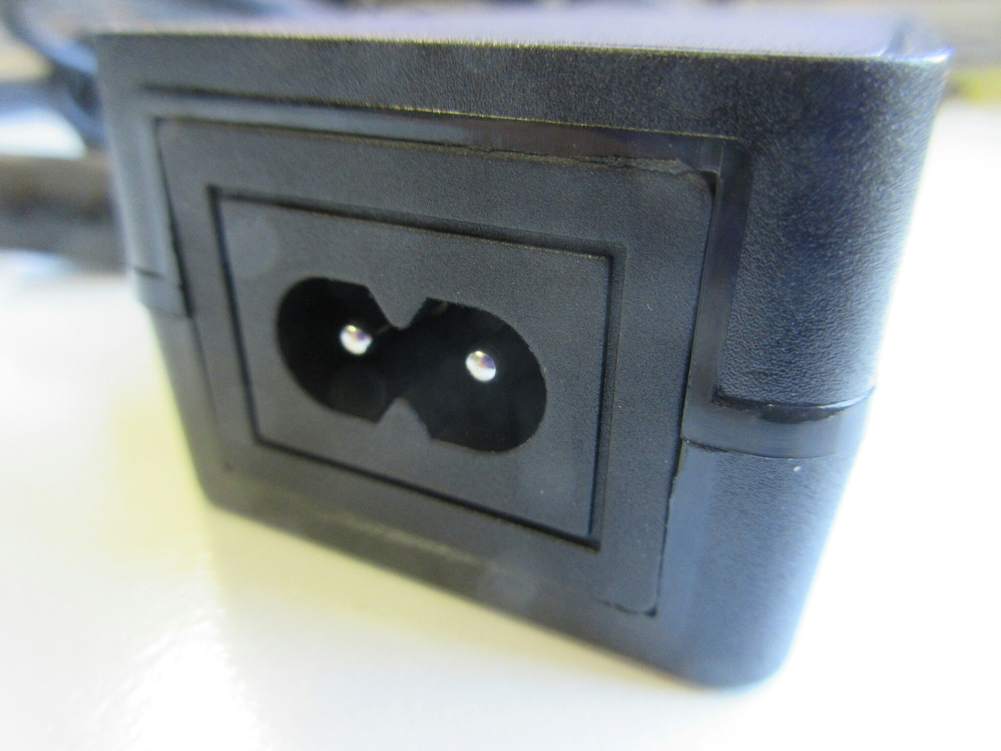 AC/DC Adapter J361-2402000D
