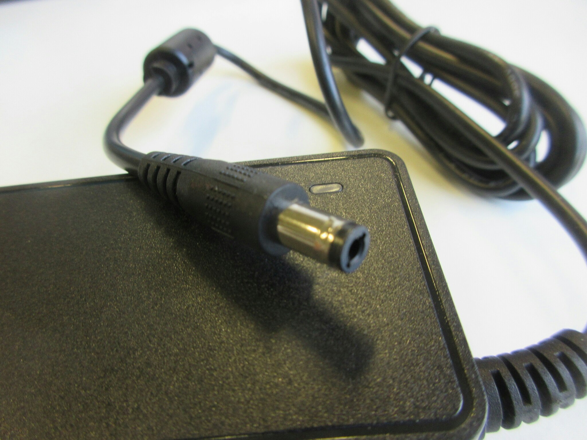 AC/DC Adapter J361-2402000D