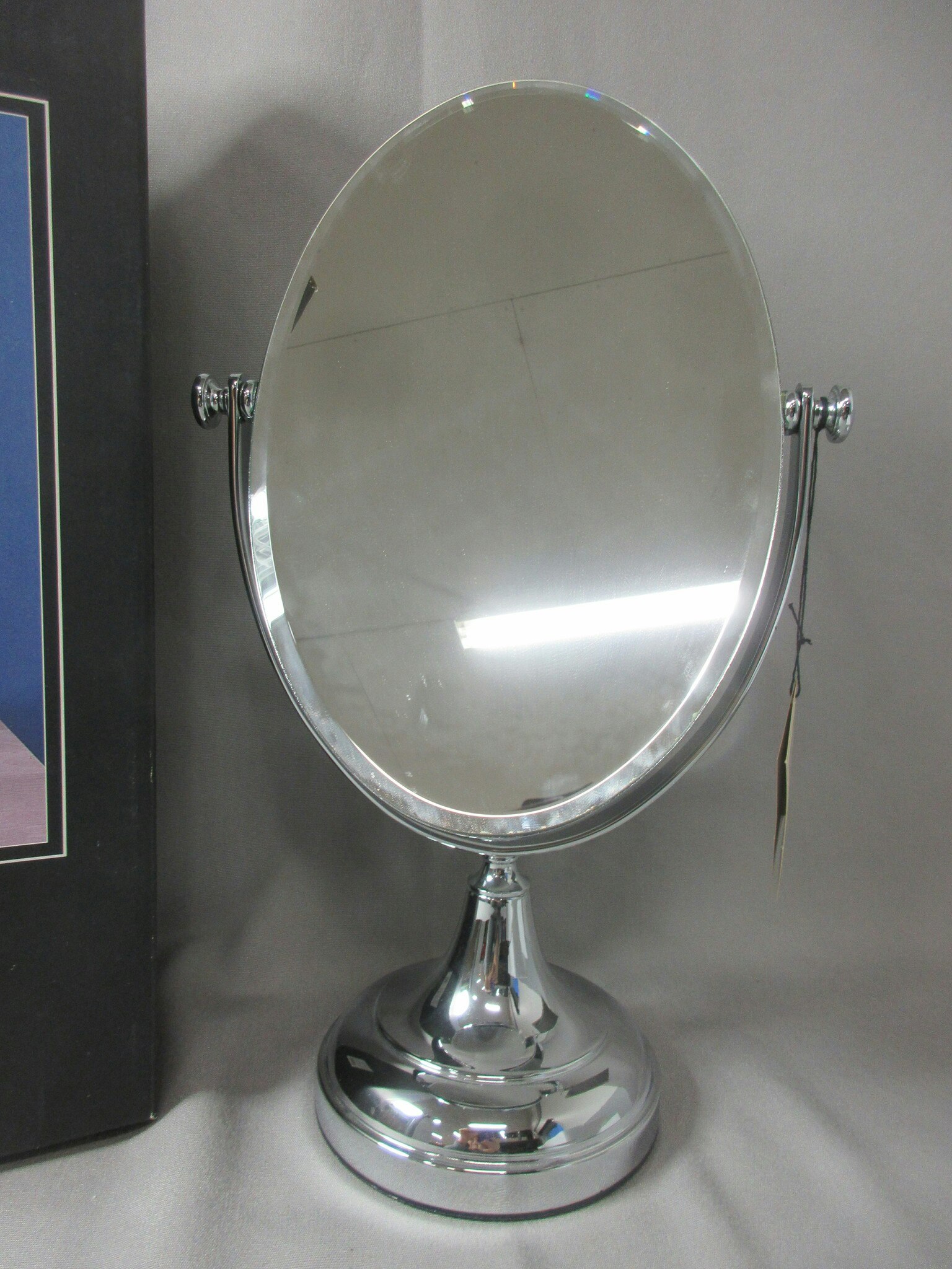 Miller Oval Bordsspegel, 687C