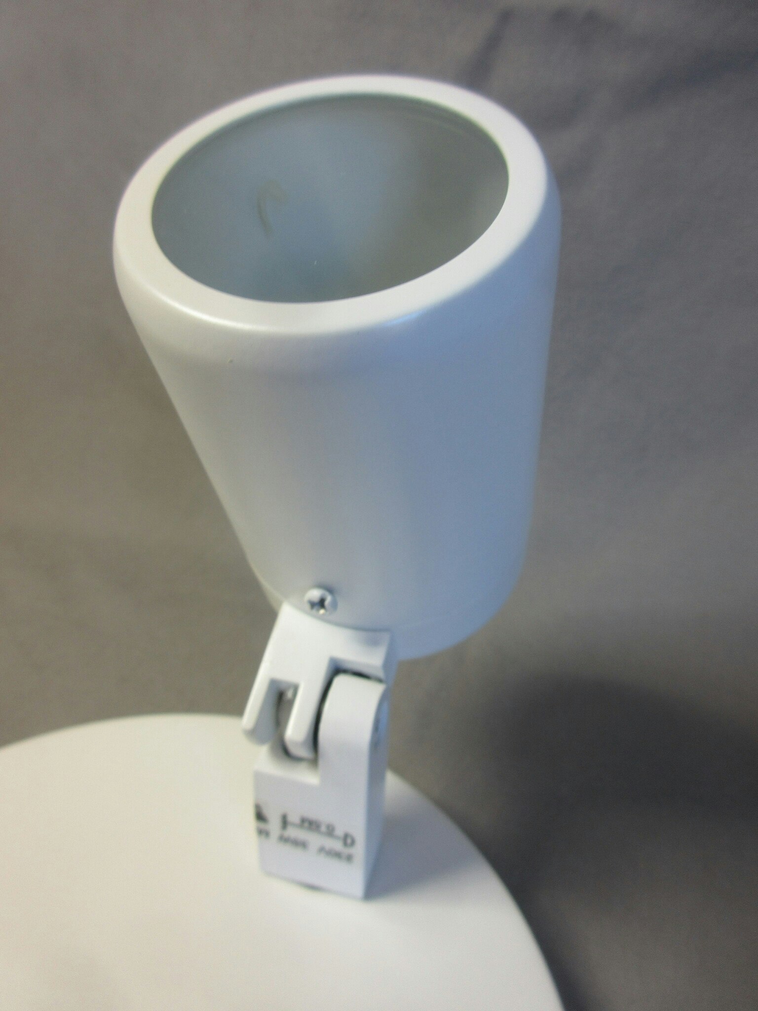 AH Belysning Badrumsarmatur T 763 Vit IP44