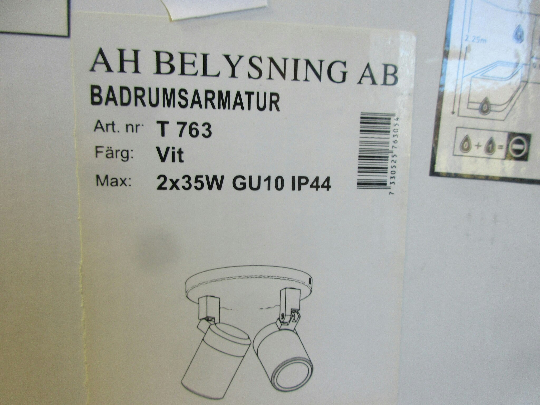 AH Belysning Badrumsarmatur T 763 Vit IP44