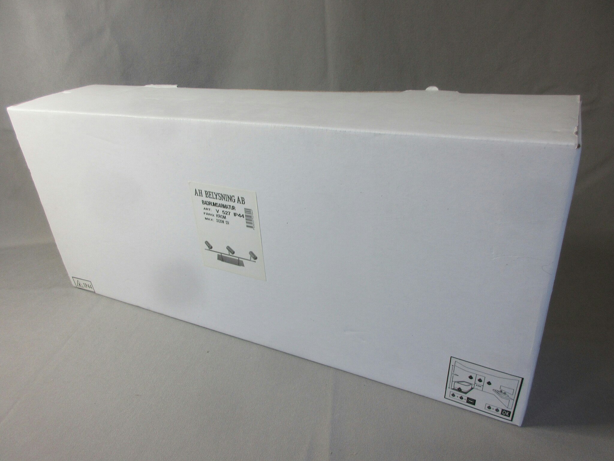 AH Belysning Badrumsarmatur V527 IP44