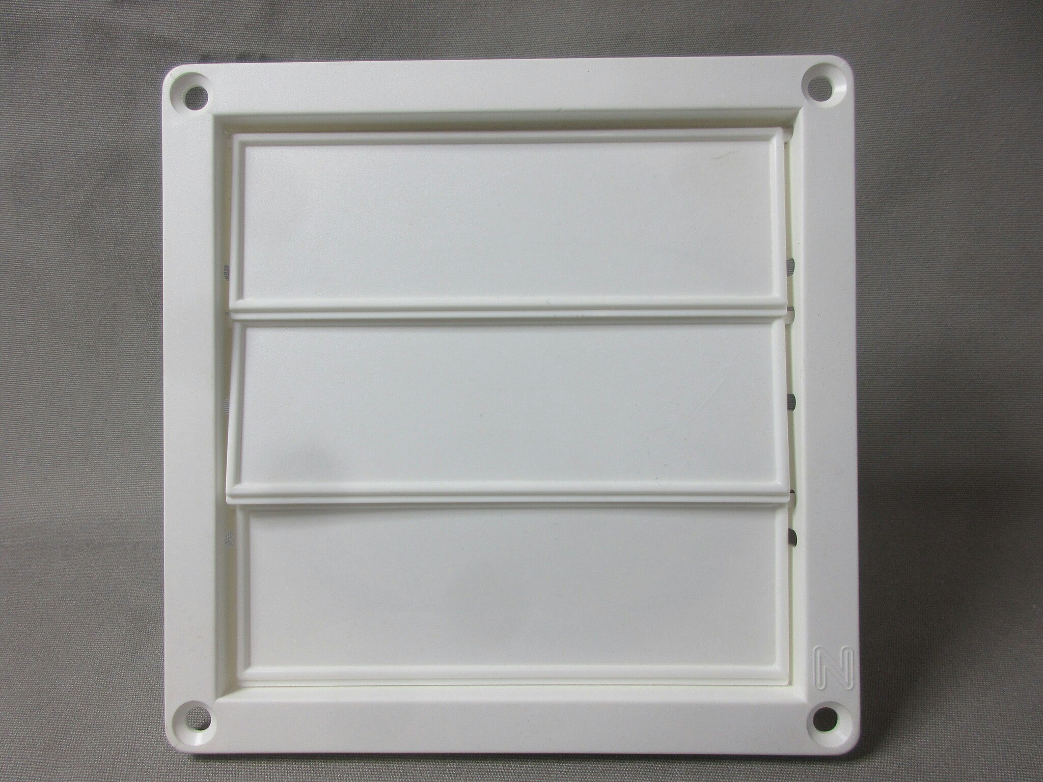Ventilationsgaller 160 x 160 mm.