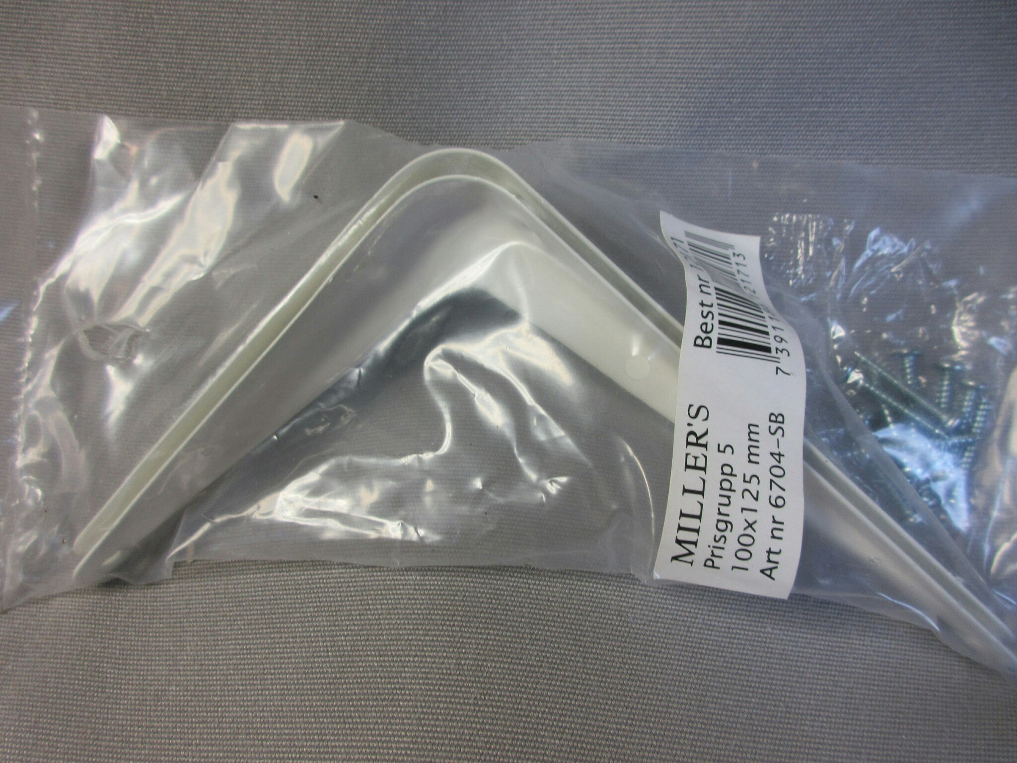 Millers Hyllkonsol 100x125mm.12171. 2 st.
