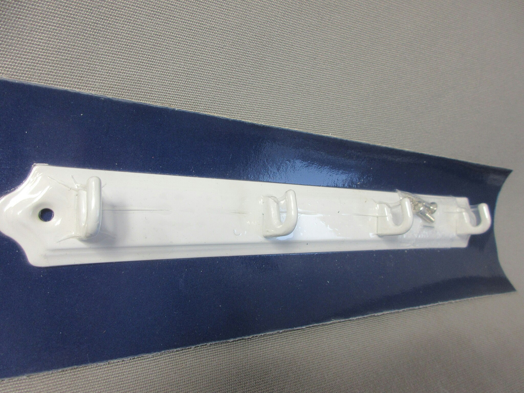 Millers Hängare Vit 15127. 230 mm