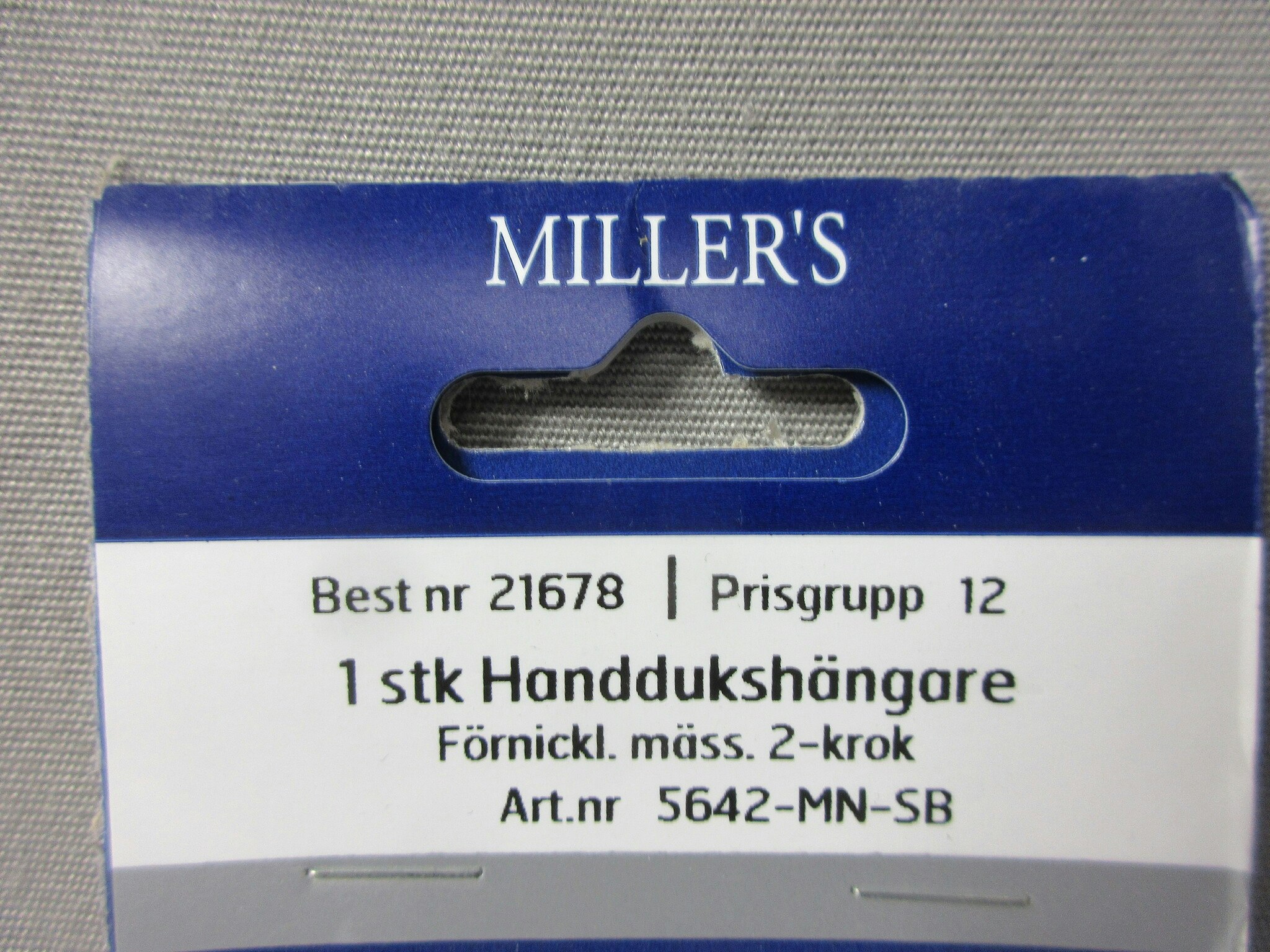 Millers Hängare Förnicklad mässing 21678. 108 mm