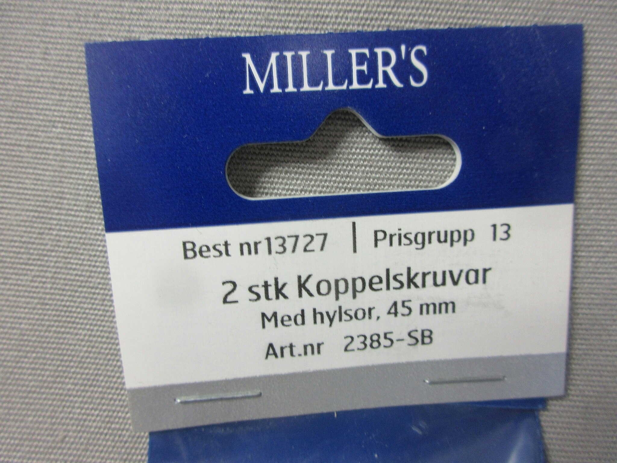 Millers Koppelskruvar med hylsor 45 mm. 2 st.