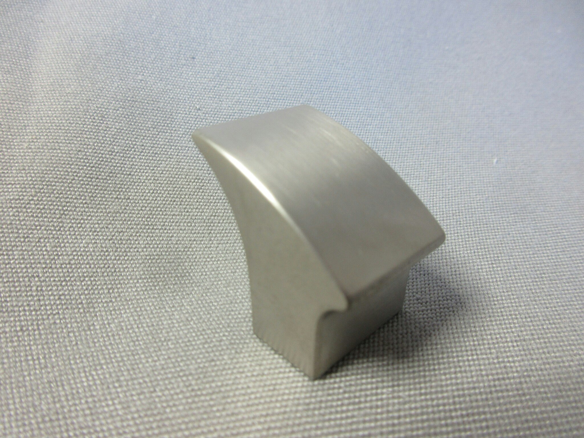 ESTAMP Möbelknopp Pomo Metal 8800