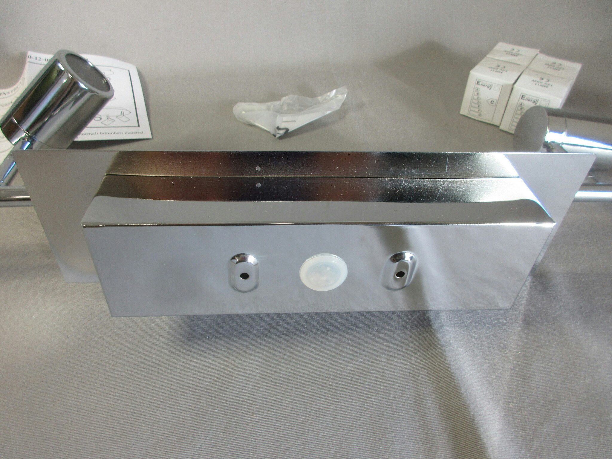 AH Belysning Badrumsarmatur IP44. T530