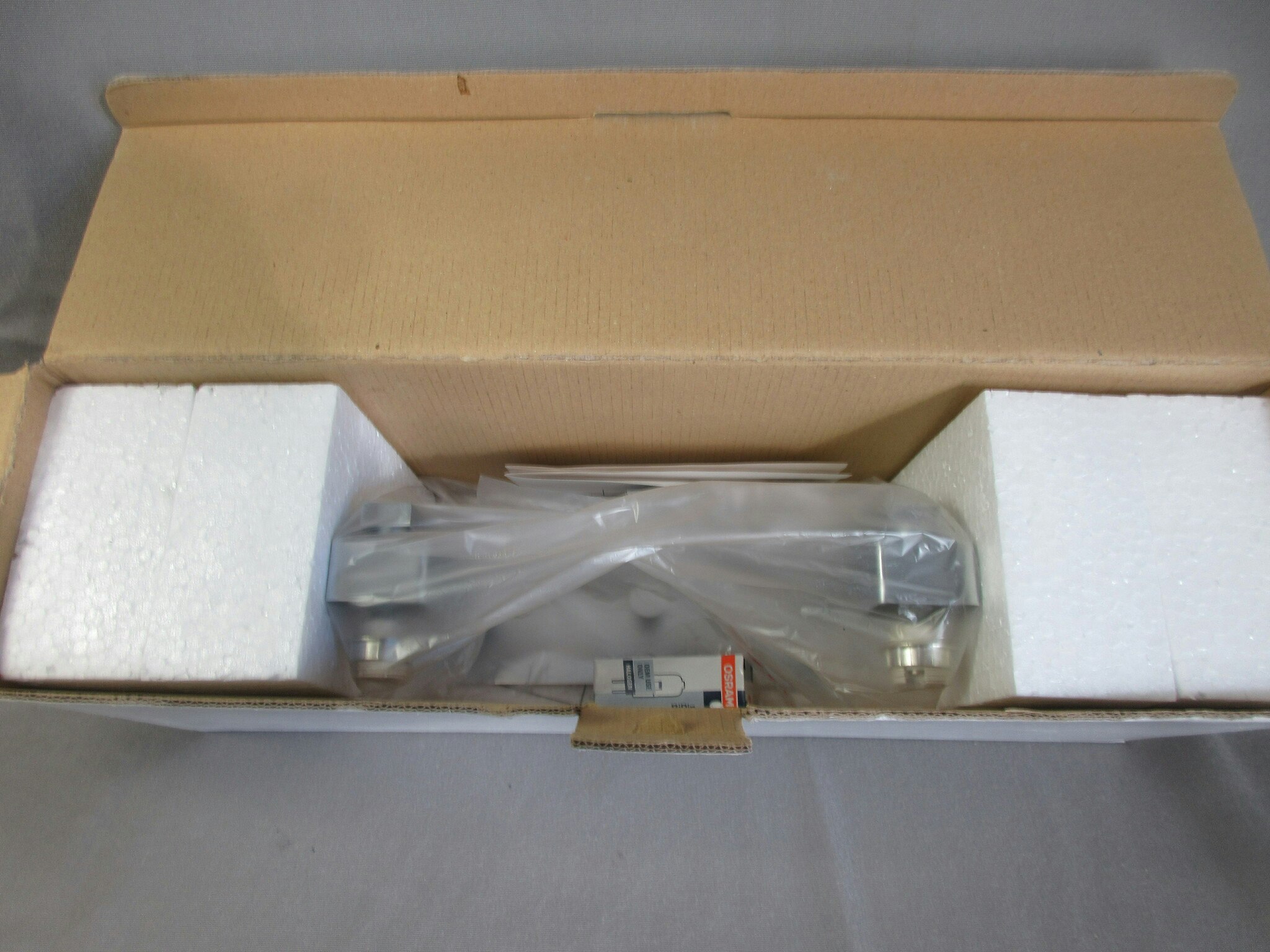 AH Belysning Badrumsarmatur IP44. V563