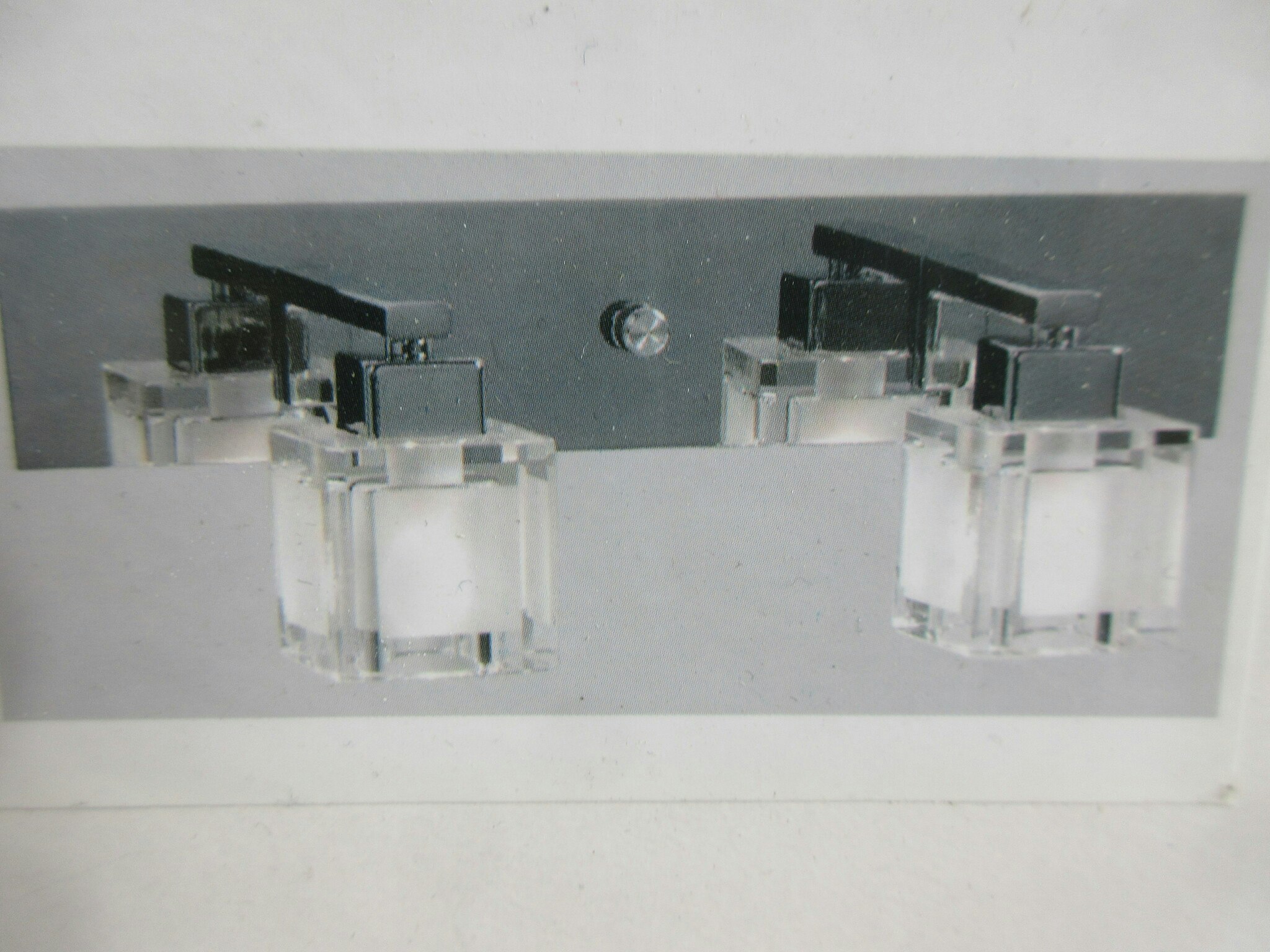 AH Belysning Badrumsarmatur IP44. V563