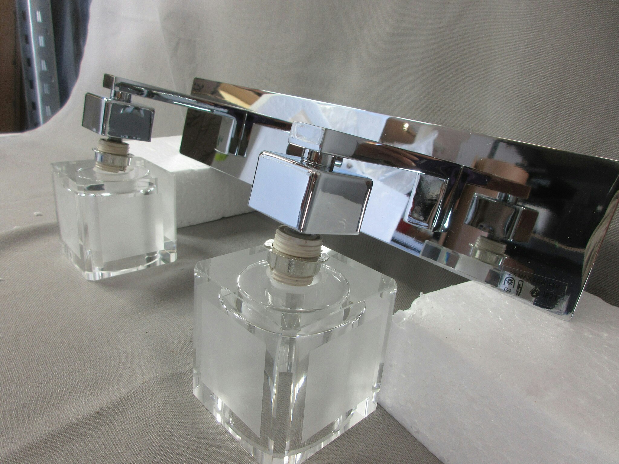 AH Belysning Badrumsarmatur IP44. V563