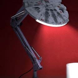Star Wars Millennium Falcon skrivbordslampa