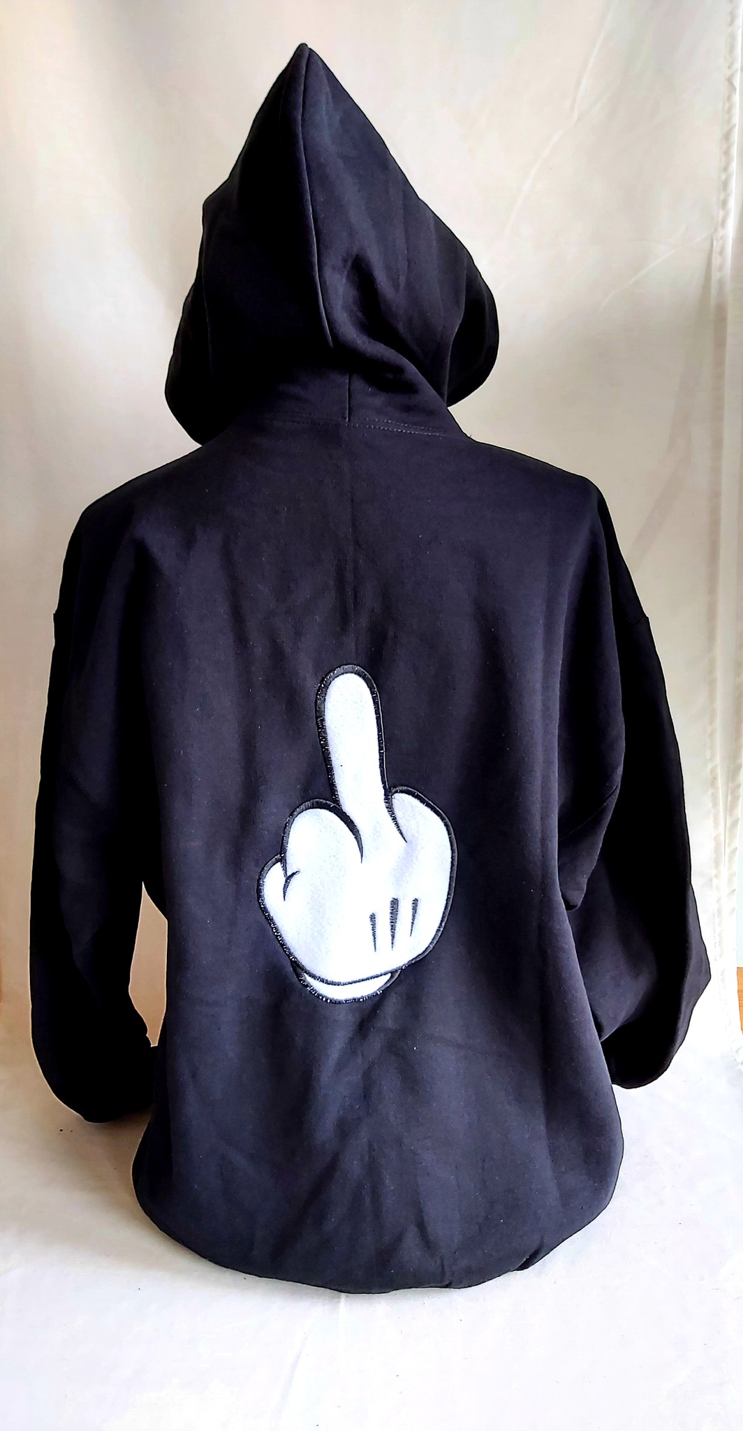 Broderad hoodie - Mickey hands - Fuck off