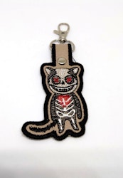 Broderad nyckelring - Skelecat