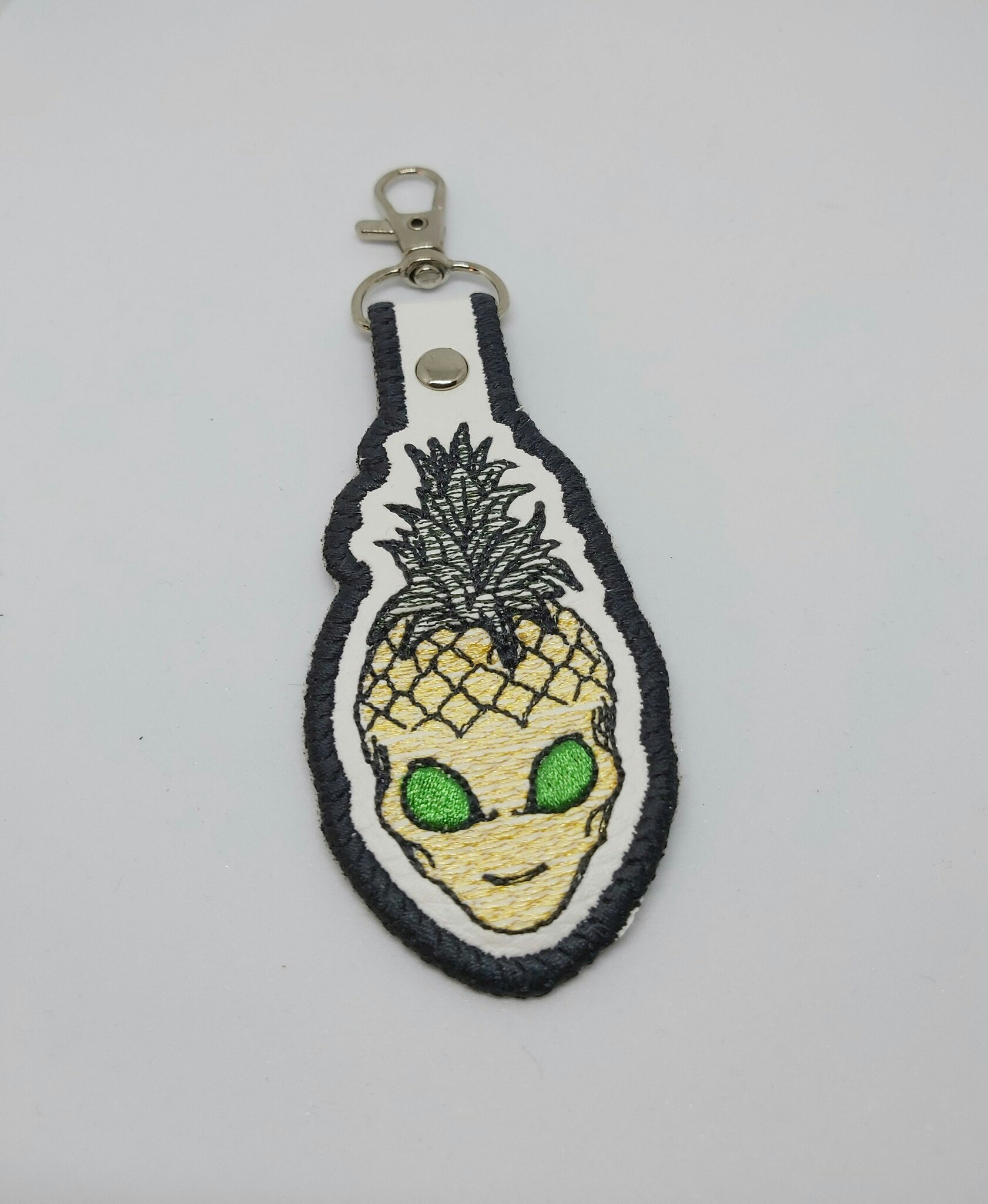 Broderad nyckelring - Alien