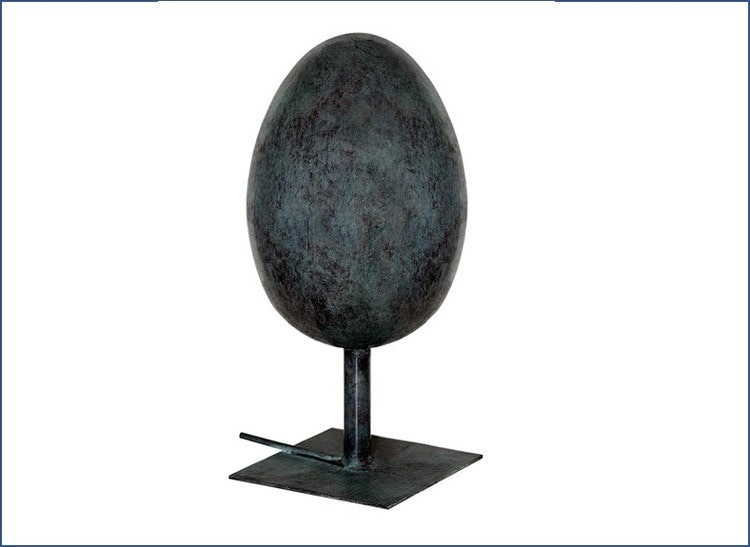 Egg  fountain in bronze, 25 cm