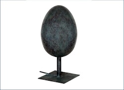 Ägg i brons som står upp som fontän 35 cm, från Mr Fredrik