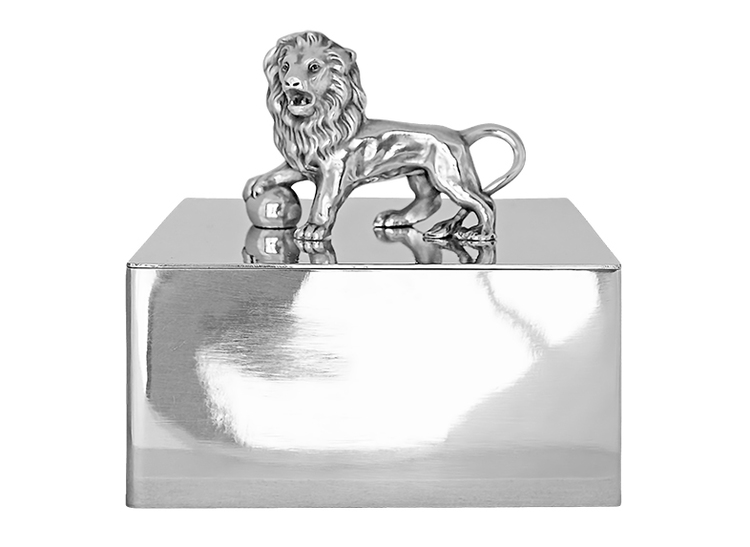 Large pewter box with lion from MUnka Sweden, design Fredrik Strömblad