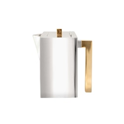 Mjölkkanna i tenn som ingår i serien kaffe- teset, från Munka Sweden,  design Björn Sahlén