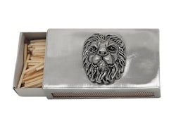 Leo, tändstickfodral i tenn för stor ask, från Munka Tenn