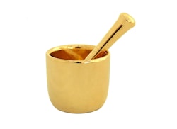Kryddmortel med stöt i 60-tals design,  i mässing från Gusums Messing, 5 x 5 cm