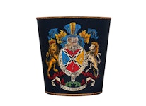 Flowerpot in dark blue background with hand-painted coat of arms