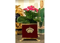 Pot, CROWN, RED in sheet metal and brass with cast bottom and crown