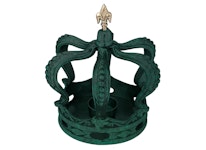 Royal crown for tealights in green patinated aluminum, with lily in gold color