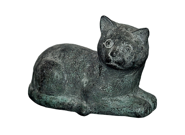 Cat made of bronze, lying, 13 cm