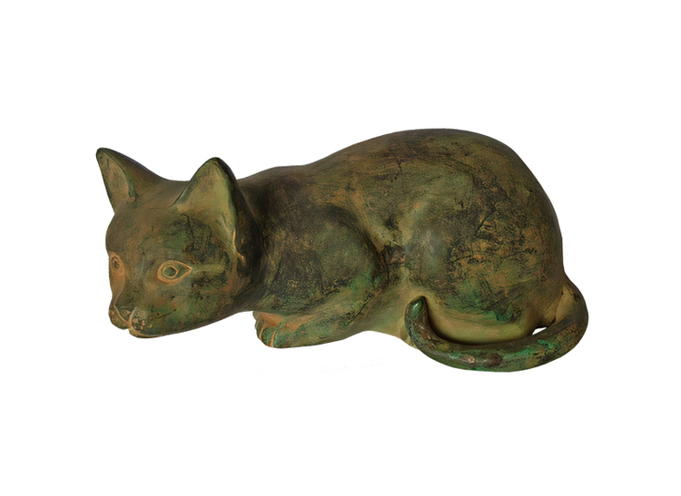 Katt i brons, liggande, 22 cm, sandbrun
