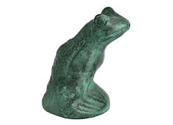 Fountain, frog sitting straight up, with rough back made of bronze