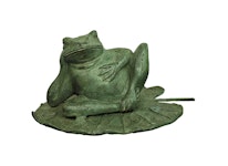 Frosch, auf Seerosenblättern liegend, in Bronze, 21 cm