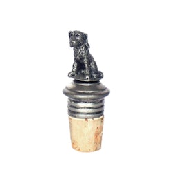 Bottle stopper in the shape of an adorable dog, made of lead-free pewter from Munka Sweden.