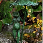 Grenouille sous une feuille de nénuphar, 40 cm, vert-bleu en bronze, de Mr Fredrik