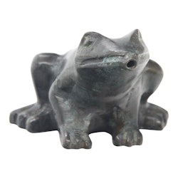 Fountain frog sitting - small