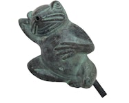 Fontaine, grenouille en bronze, 12 cm, allongée, sur le dos de M. Fredrik