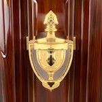 Door knocker in the shape of a classic urn, larger