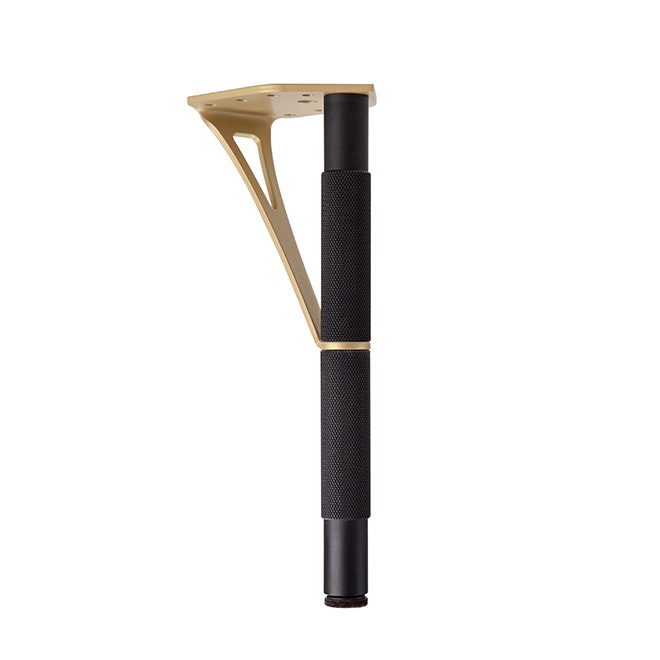 OUT STANDING Black/Gold