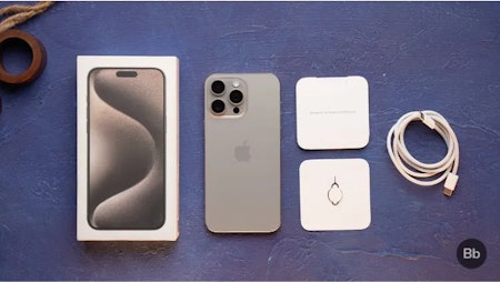 Apple iPhone 15 Pro Max 256GB - Natural Titanium öppnad förpackning, en vecka gammal