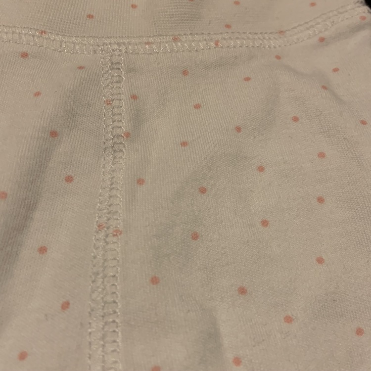 Vita byxor med ljusrosa små prickar från HM stl 56