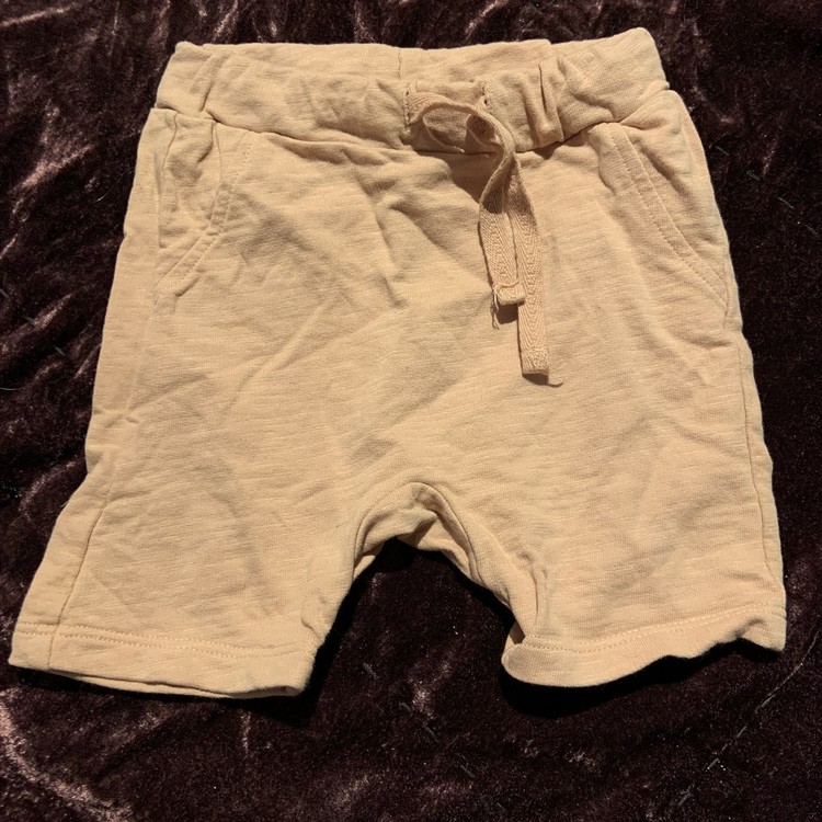 Rosa shorts från Lindex stl 62