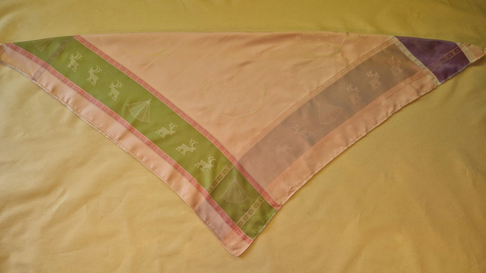 Lávvoliidni 2404C ½ vit-ljusrosa