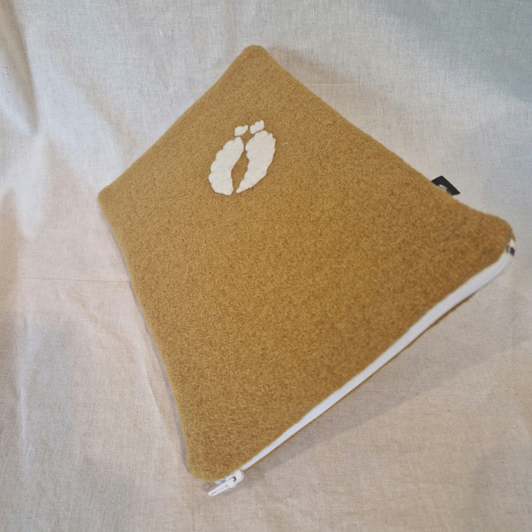 Fodral surfplatta/Ipad Senapsgul
