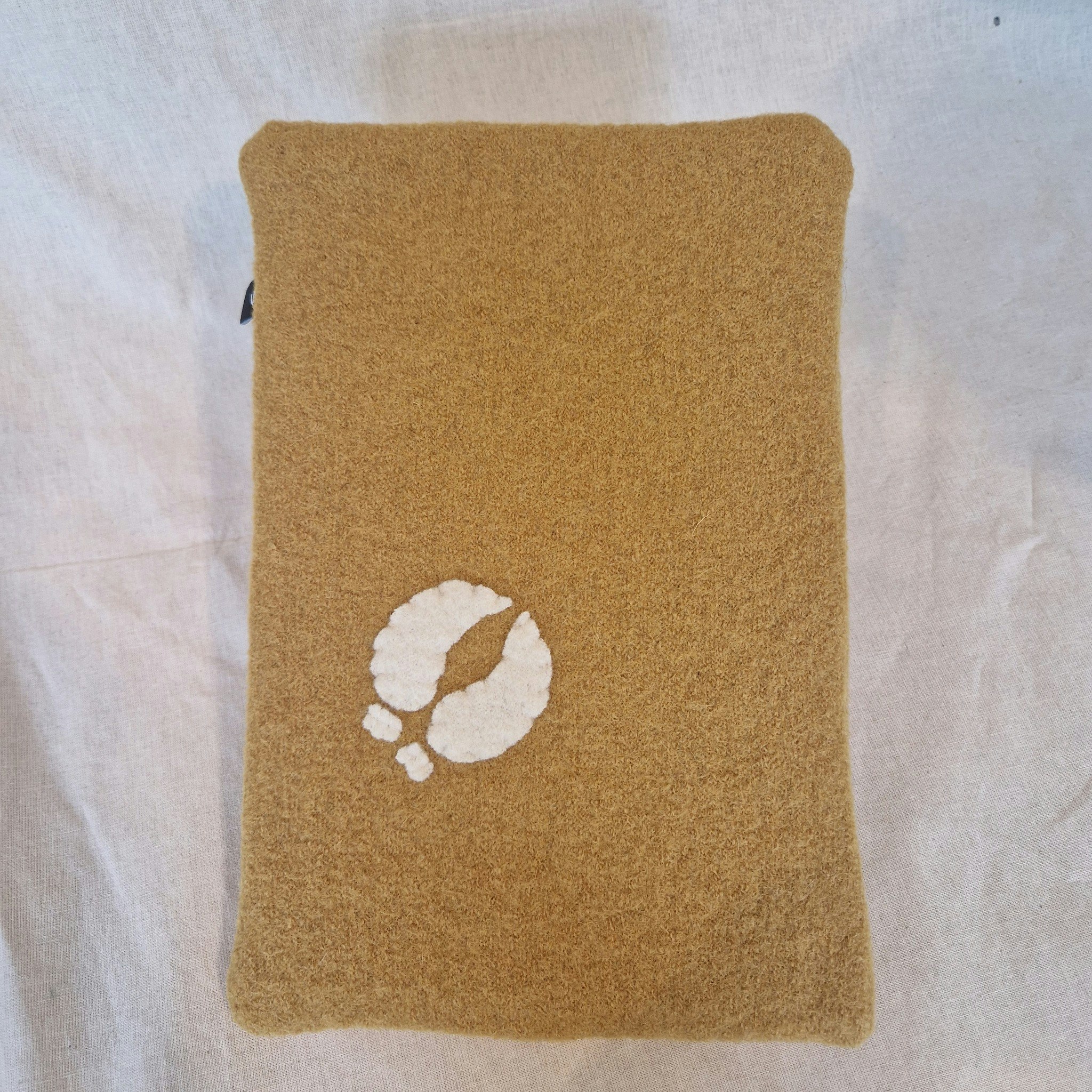 Fodral surfplatta/Ipad Senapsgul