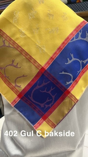 Čoarvveliidni 402C ½ vit-gul